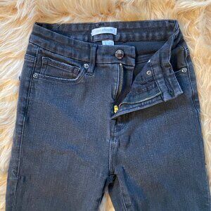 Good American | Distressed Skinny Jeans